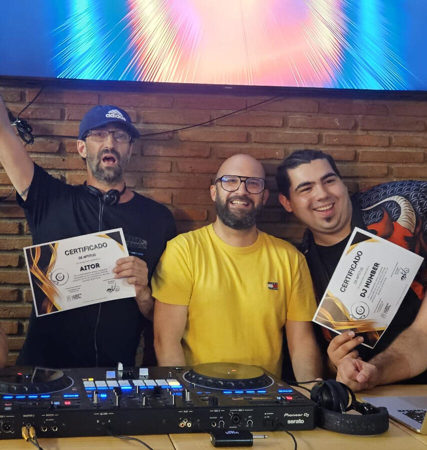 Cierre de Curso de Dj en Ipara Cafe